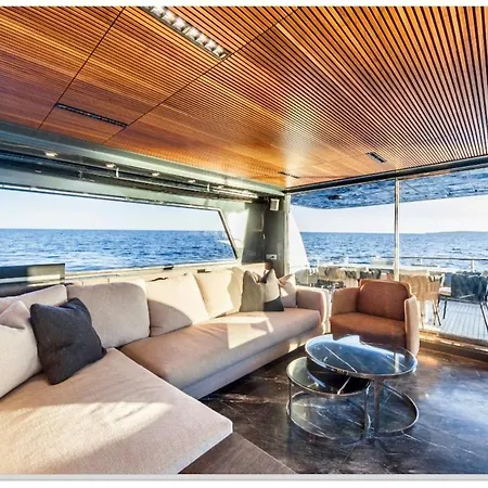 Luxury Yacht Sanlorenzo 船上ホテル パルマ・デ・マリョルカ